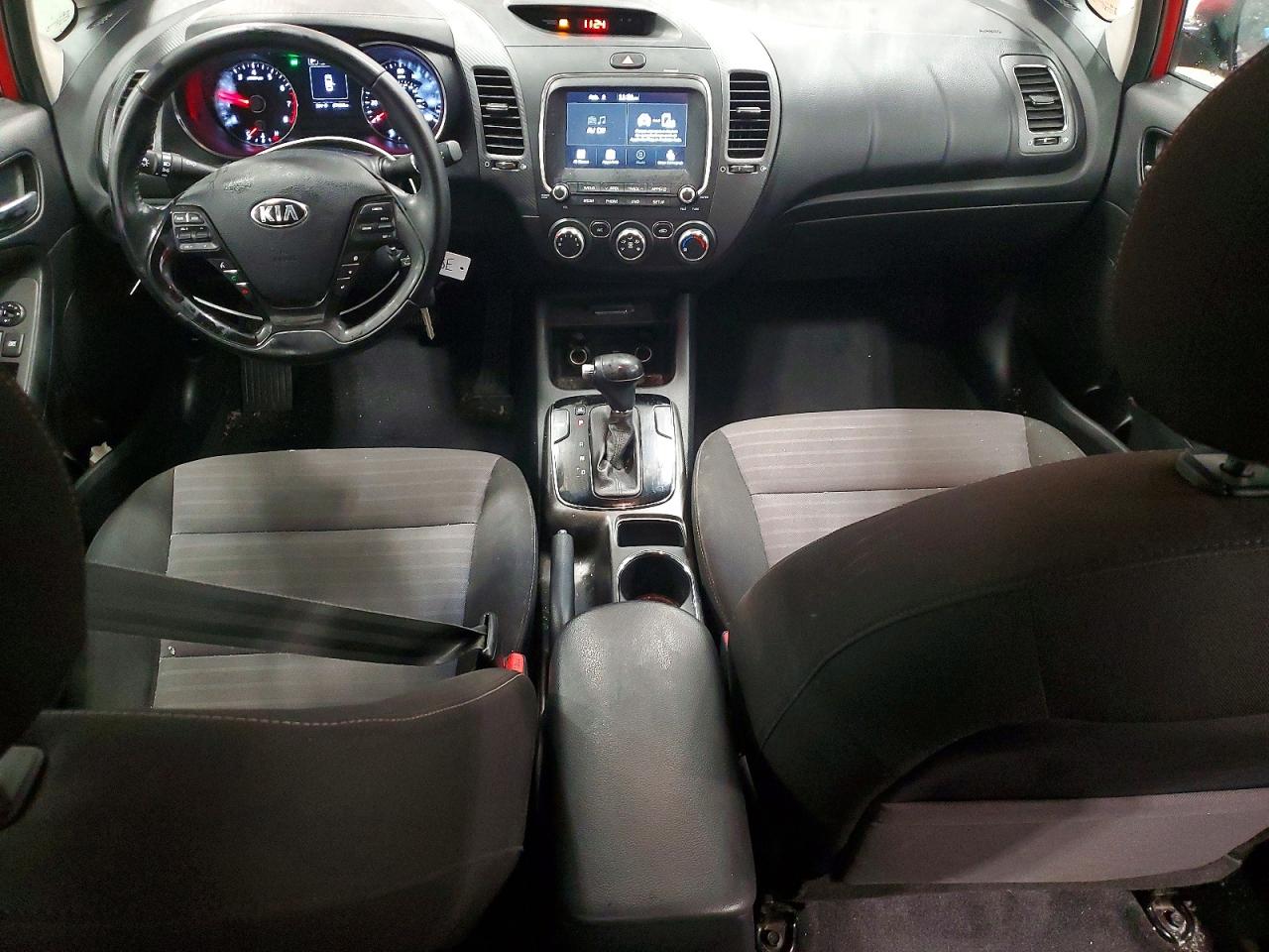2017 KIA FORTE LX photo 22