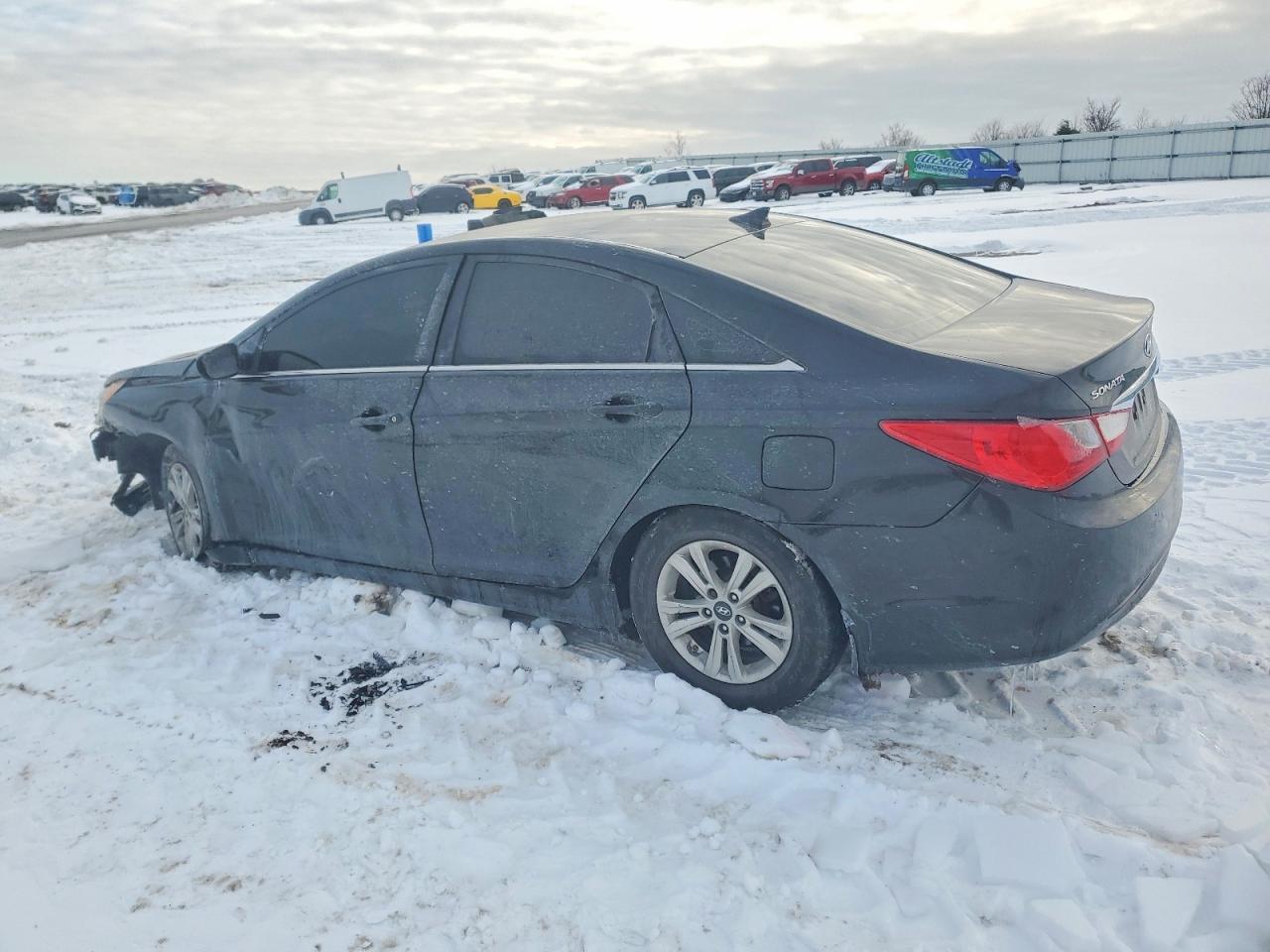 2013 HYUNDAI SONATA GLS photo 4