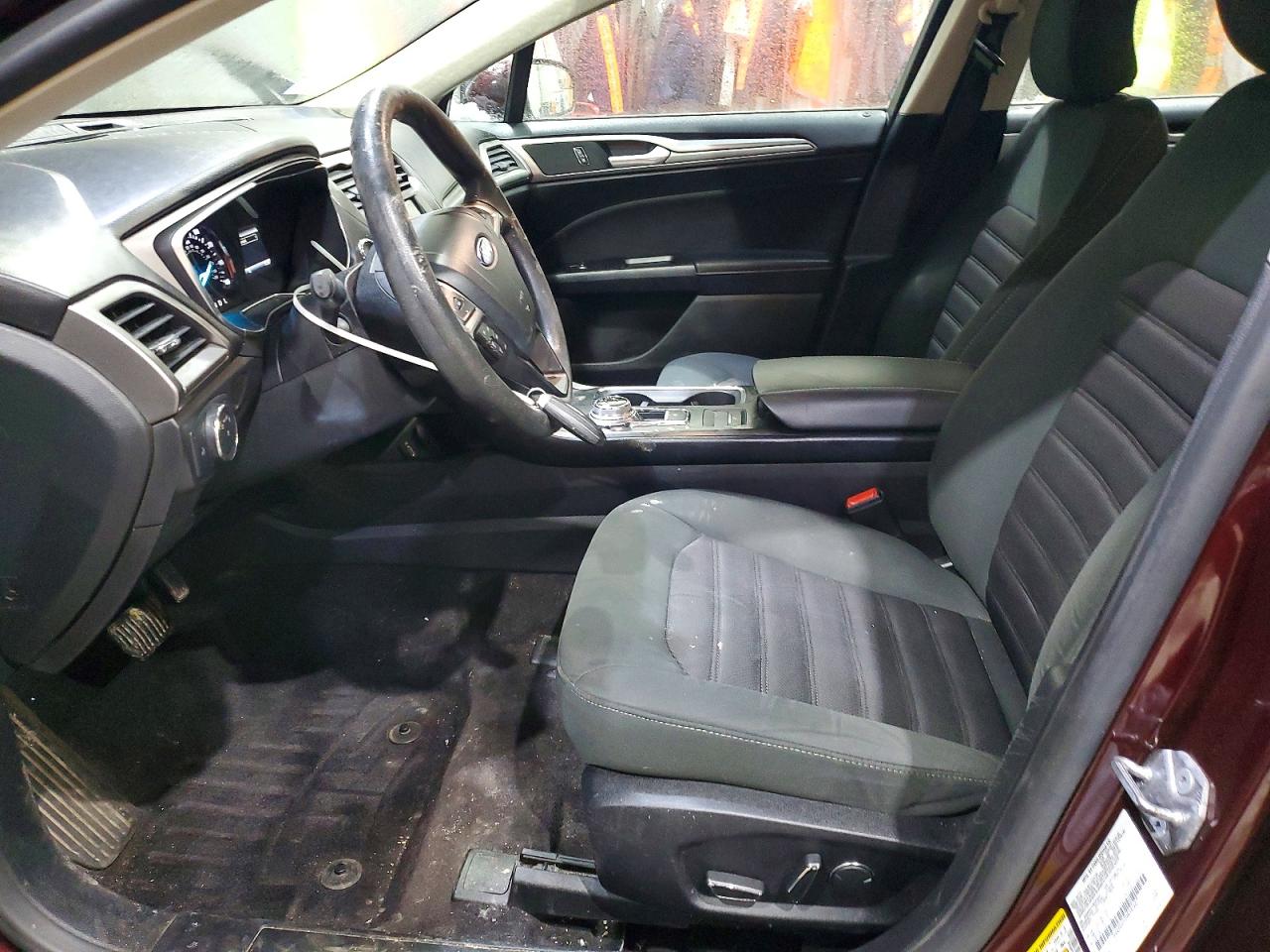 2017 FORD FUSION SE photo 13