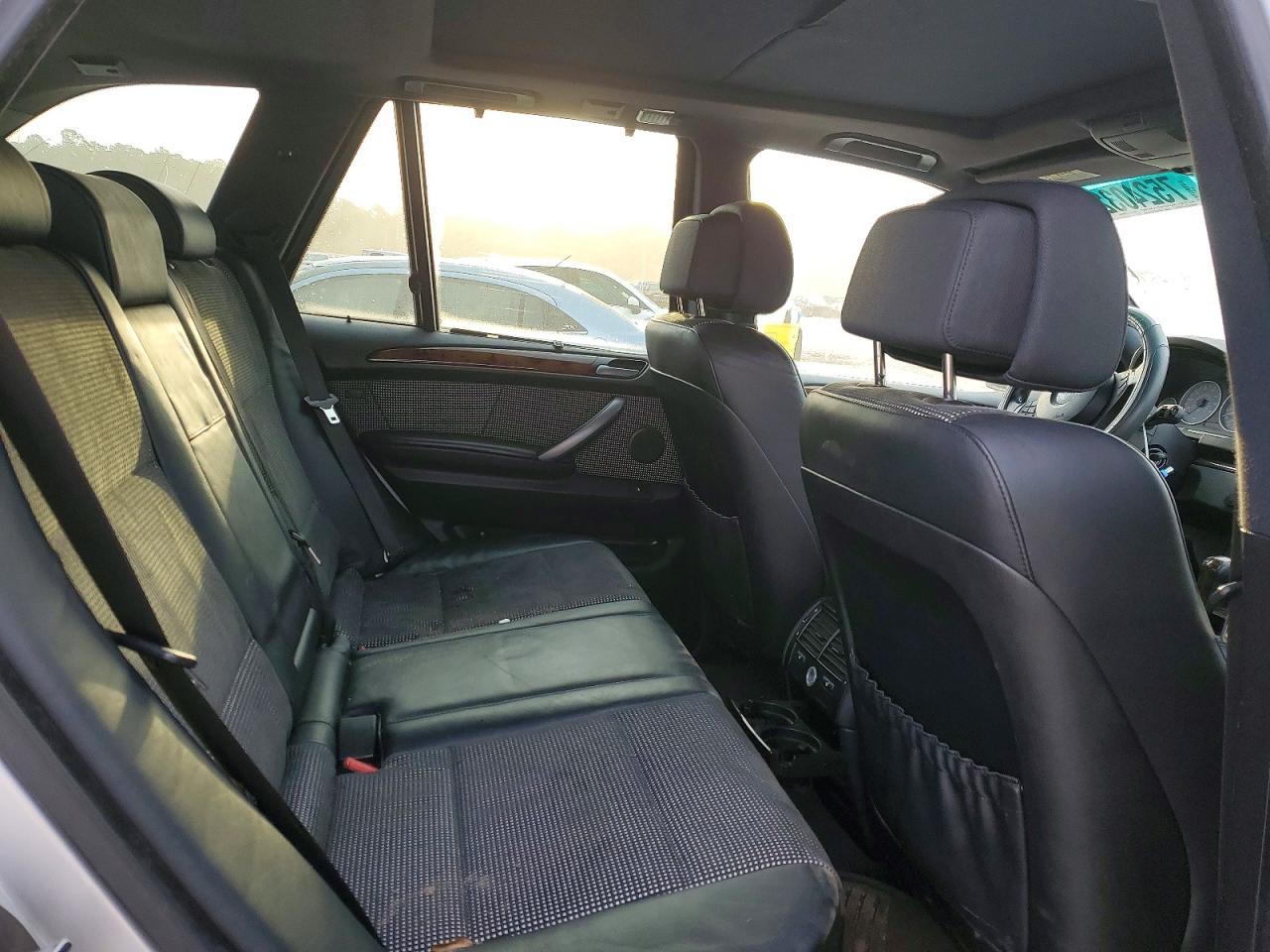 2005 BMW X5 4.8IS photo 11