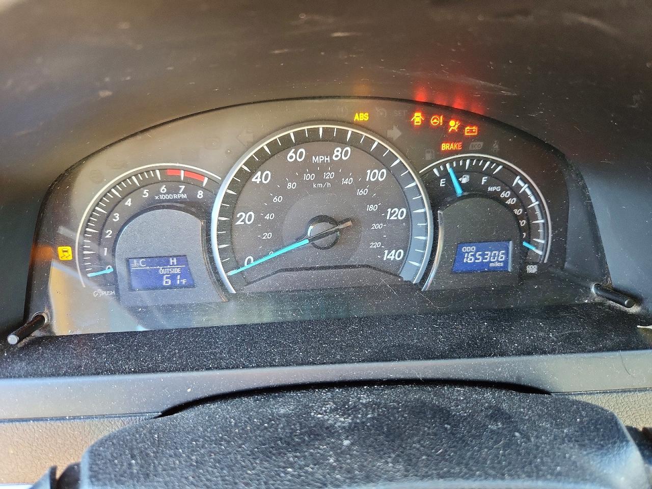 2013 TOYOTA CAMRY LE photo 17