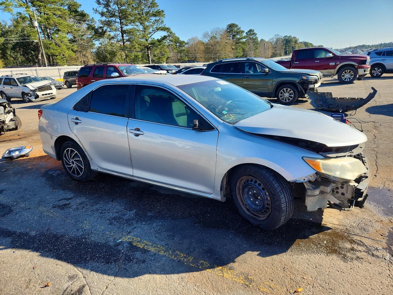 2013 TOYOTA CAMRY LE photo 7