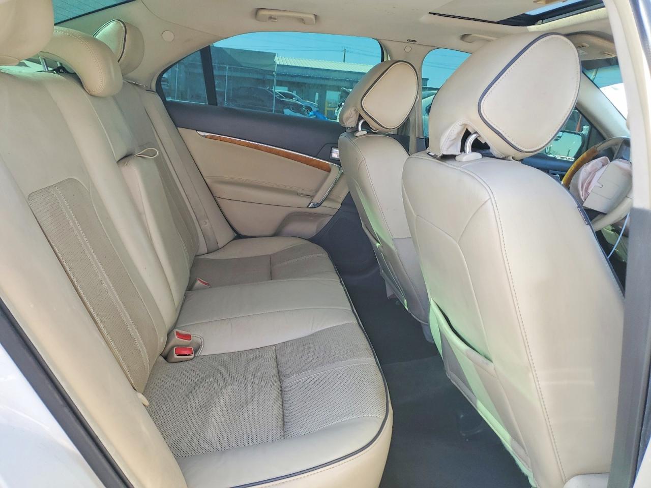 2012 LINCOLN MKZ photo 19