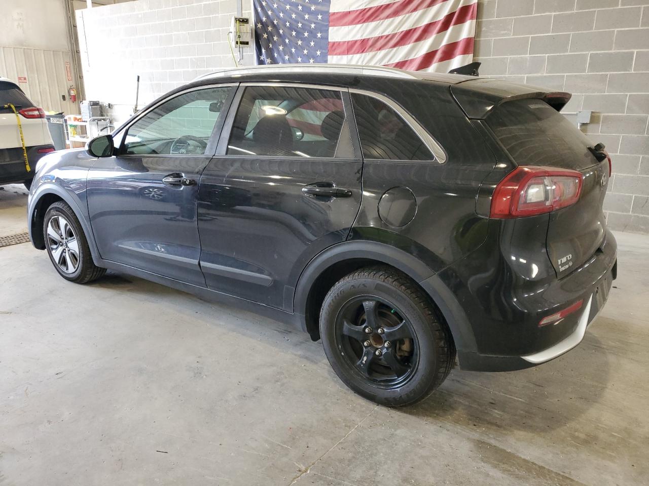 2017 KIA NIRO FE photo 4