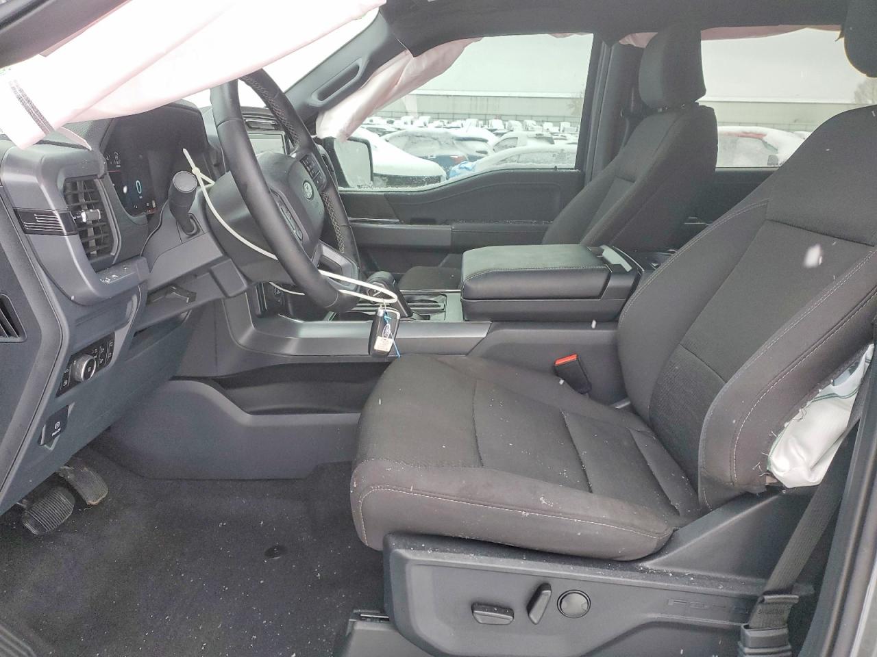 2025 FORD F150 XLT photo 19