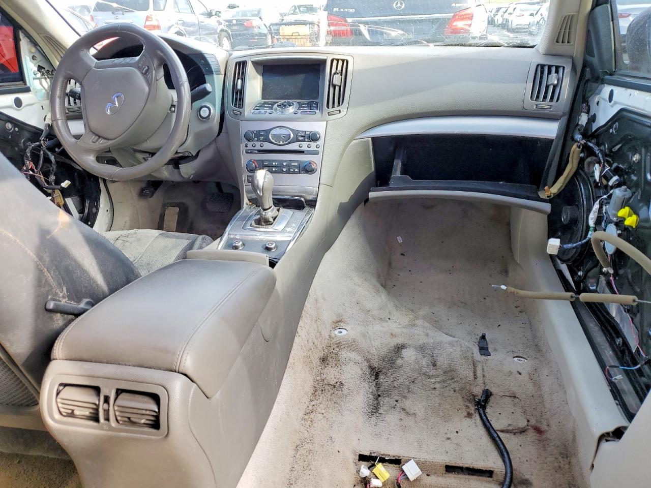 2012 INFINITI G37 BASE photo 15