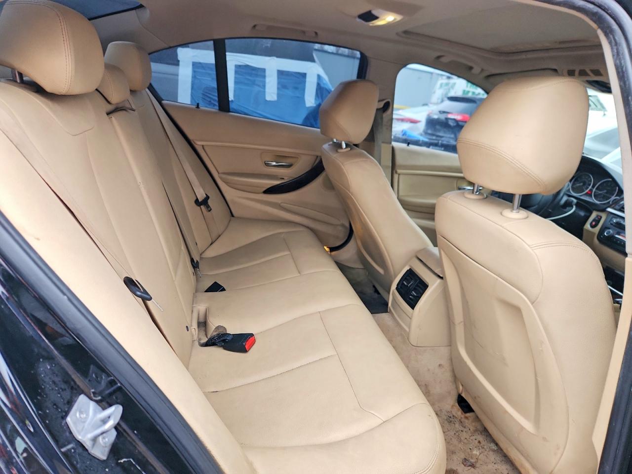 2015 BMW 320 I photo 28