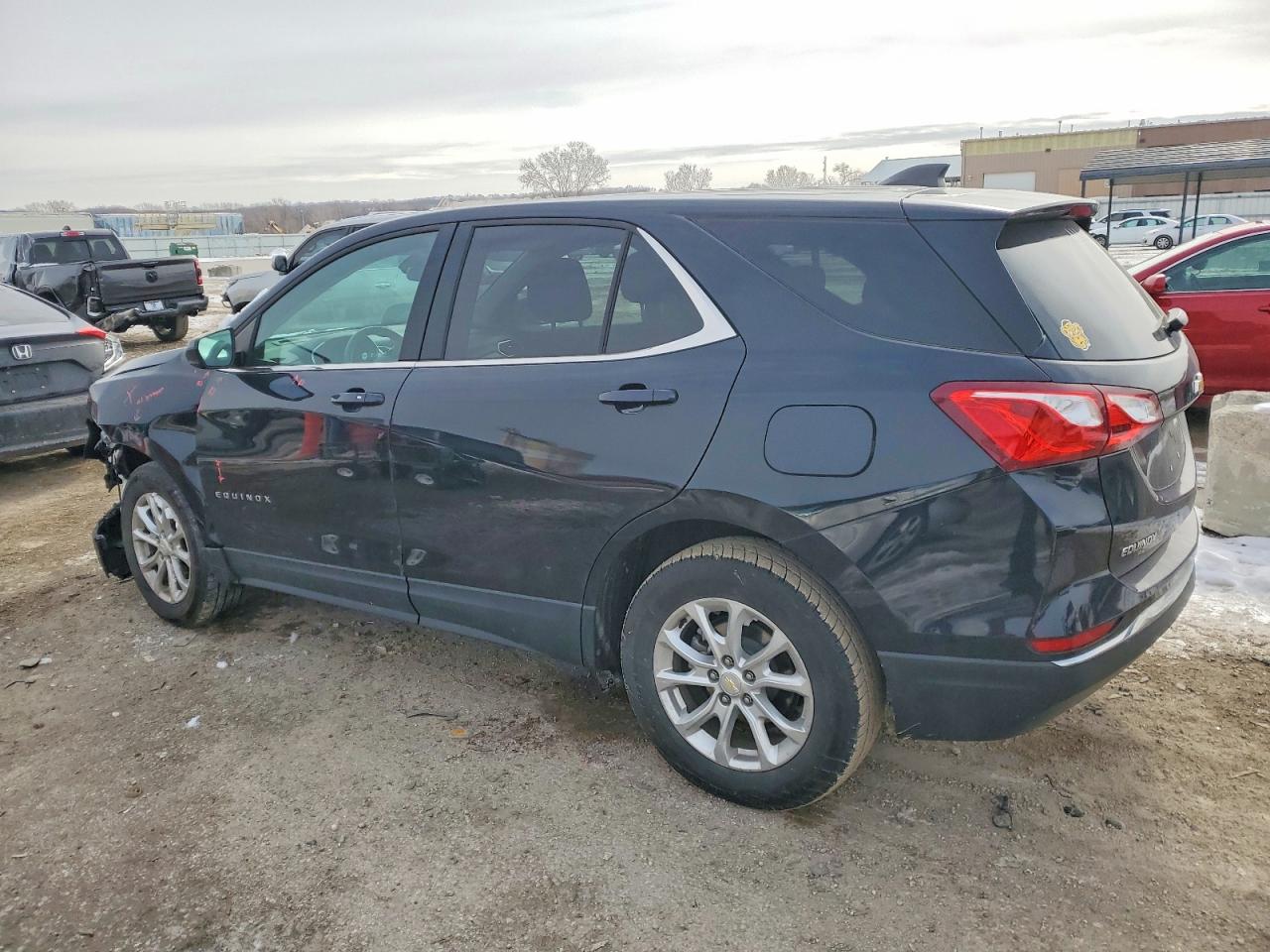 2020 CHEVROLET EQUINOX LT photo 2