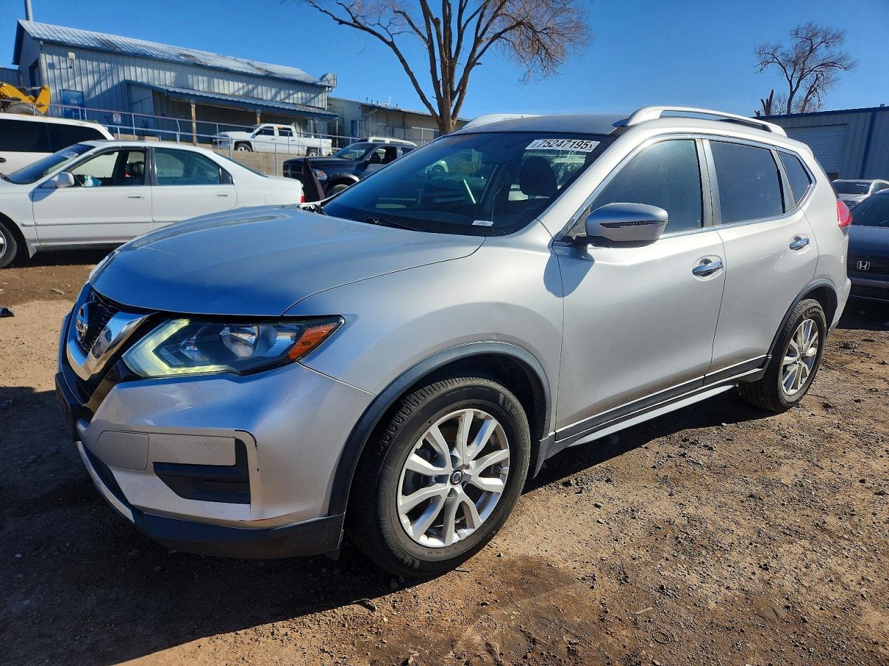 2017 NISSAN ROGUE