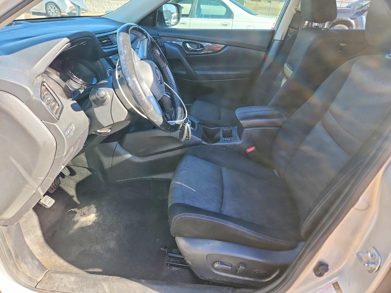 2017 NISSAN ROGUE SV photo 19
