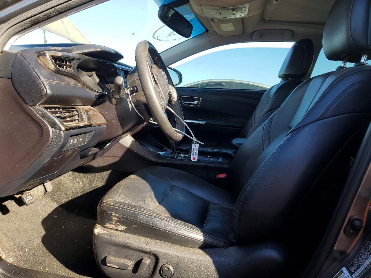 2016 TOYOTA AVALON photo 13