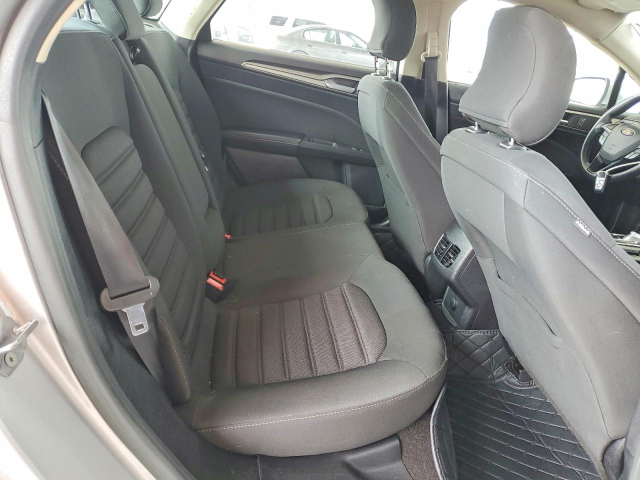 2019 FORD FUSION SE photo 19