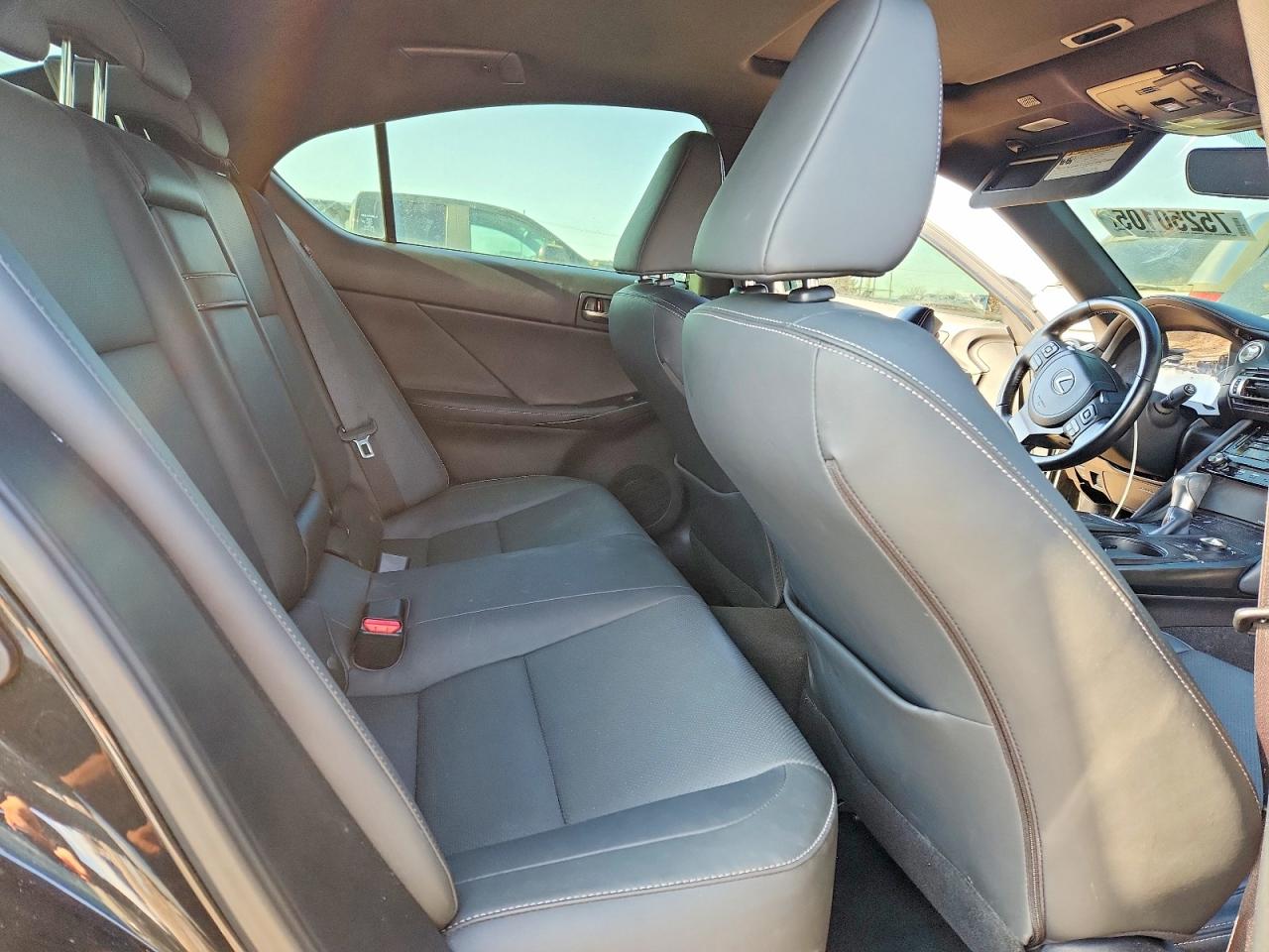 2021 LEXUS IS 300 photo 10