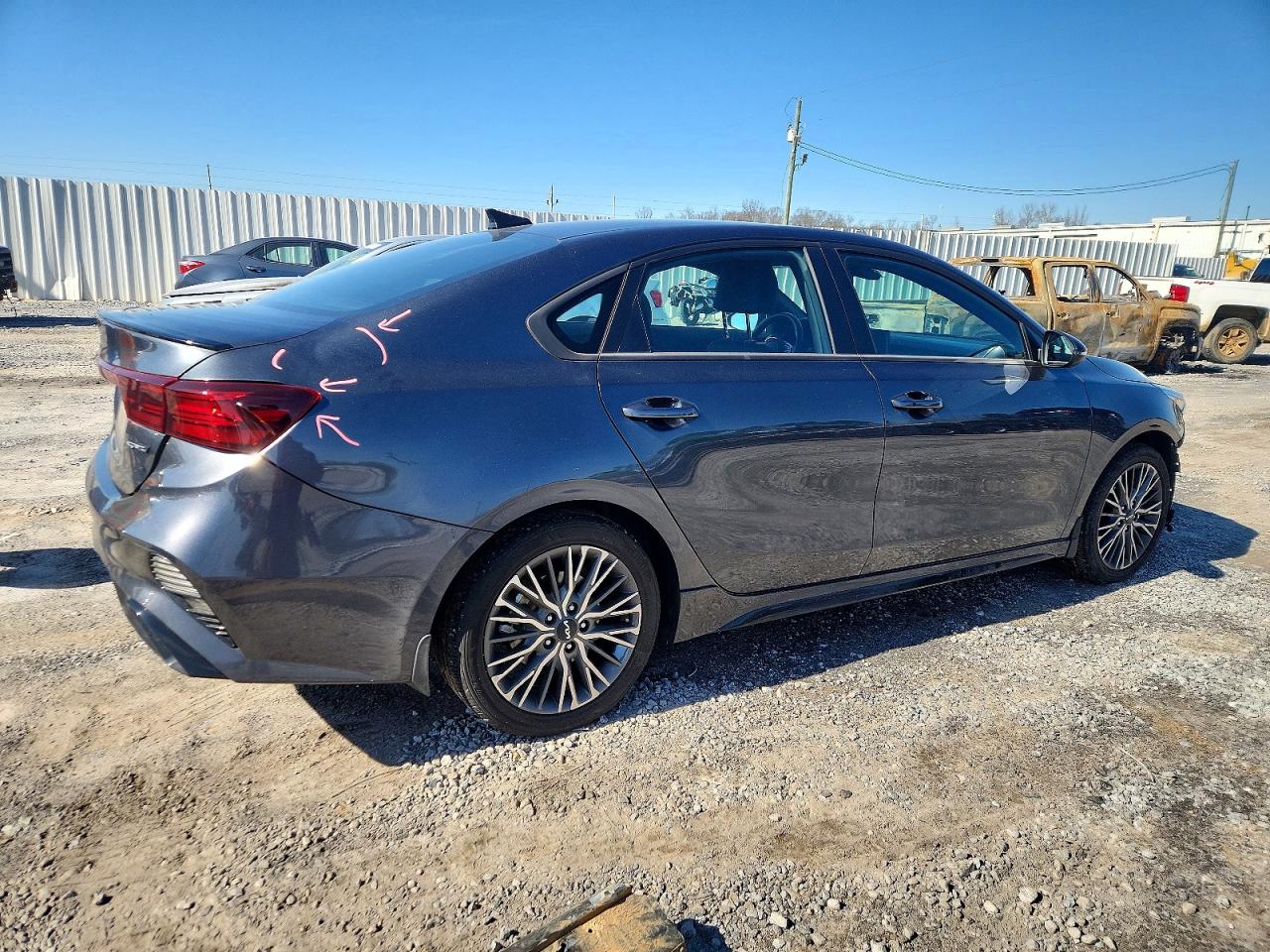 2023 KIA FORTE GT LINE photo 5