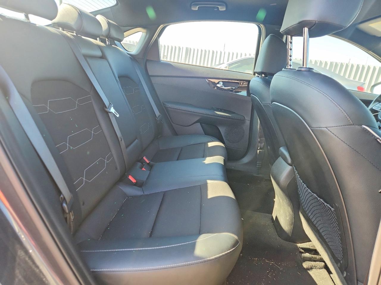 2023 KIA FORTE GT LINE photo 19