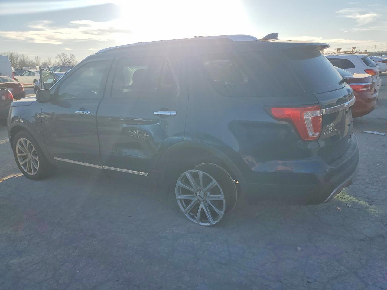 2016 FORD EXPLORER LIMITED photo 2