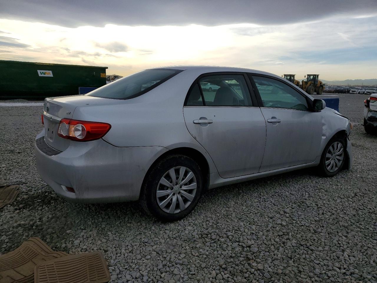 2013 TOYOTA COROLLA BASE photo 7