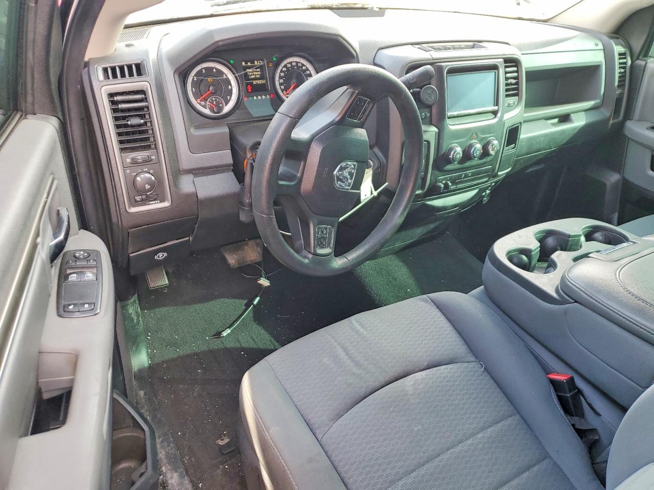 2014 RAM 1500 ST photo 15