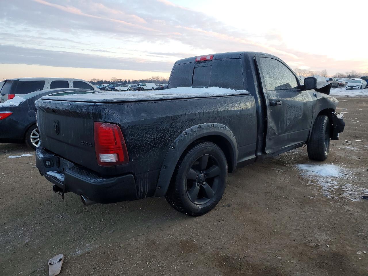 2014 RAM 1500 ST photo 5