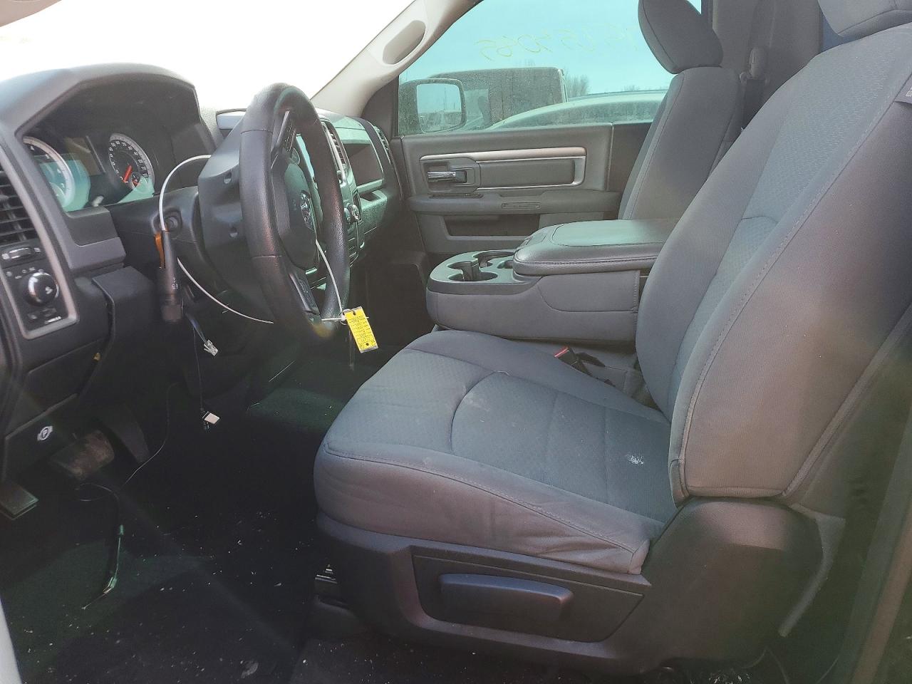2014 RAM 1500 ST photo 13