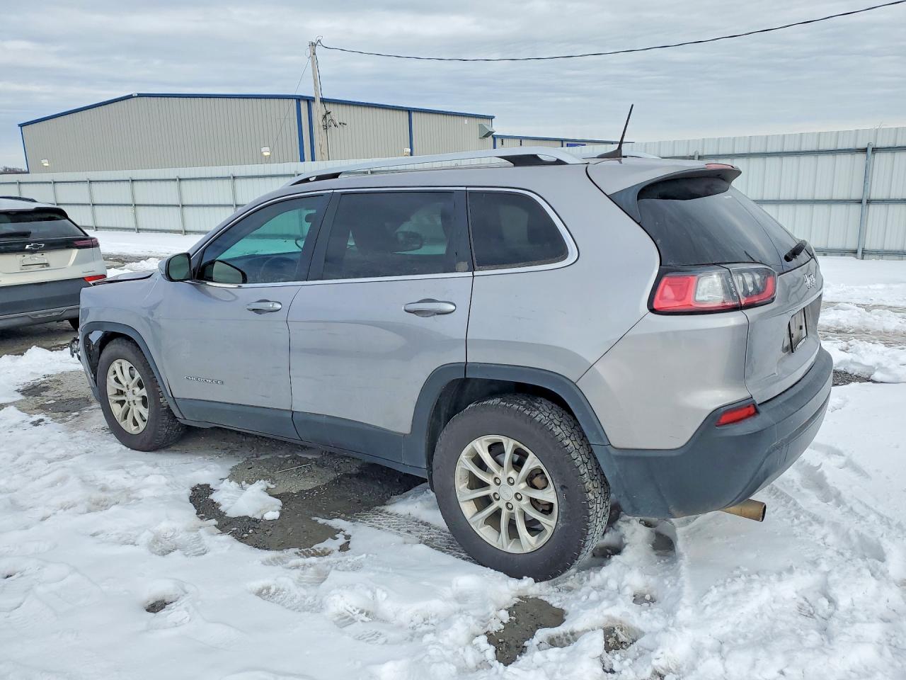 2019 JEEP CHEROKEE LATITUDE photo 3