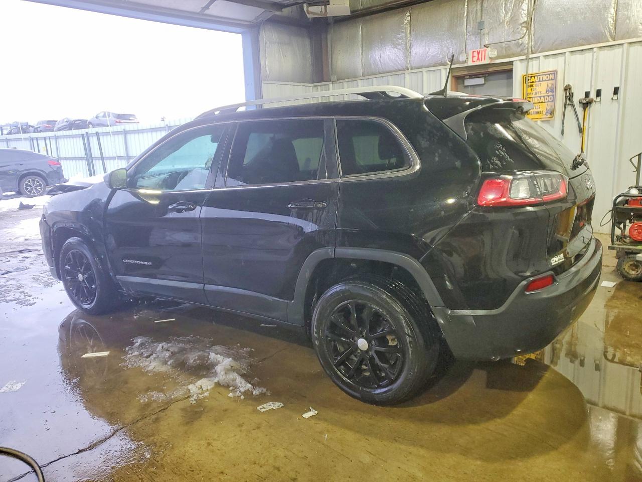 2019 JEEP CHEROKEE LATITUDE photo 3