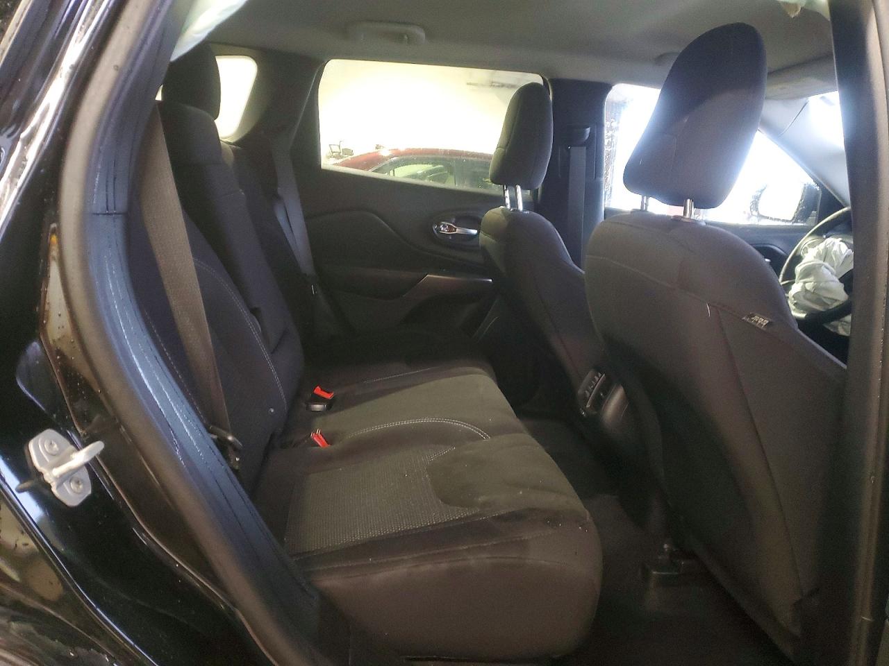 2019 JEEP CHEROKEE LATITUDE photo 21