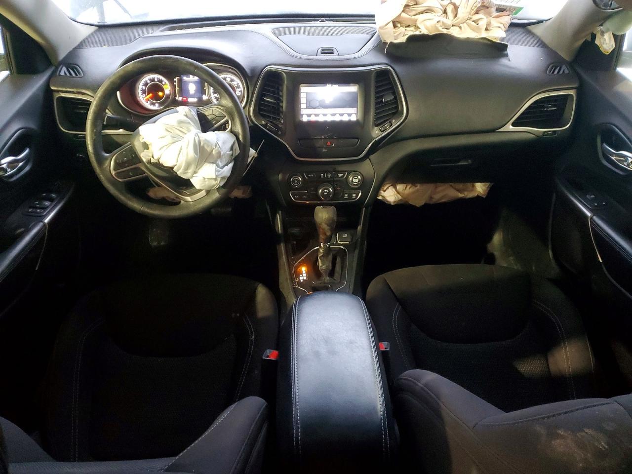 2019 JEEP CHEROKEE LATITUDE photo 15