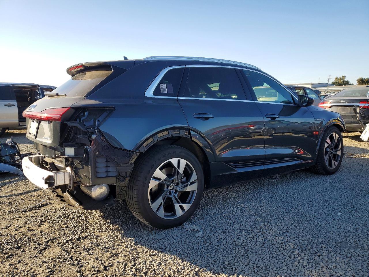 2022 AUDI E-TRON PREMIUM PLUS photo 5