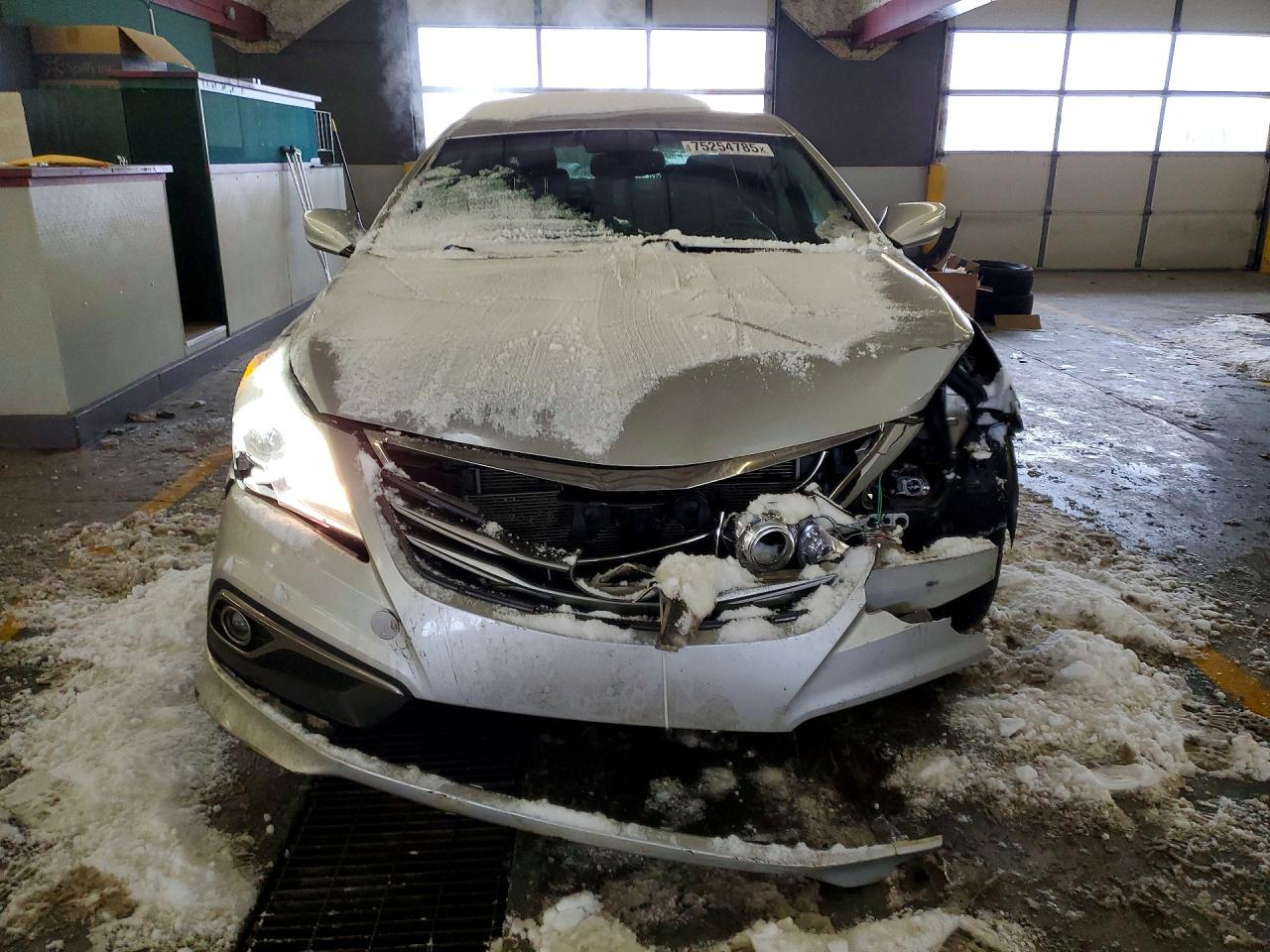 2015 HYUNDAI AZERA BASE photo 13