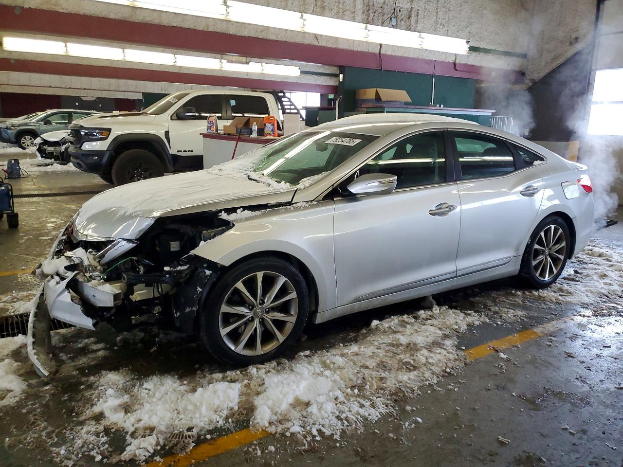 2015 HYUNDAI AZERA