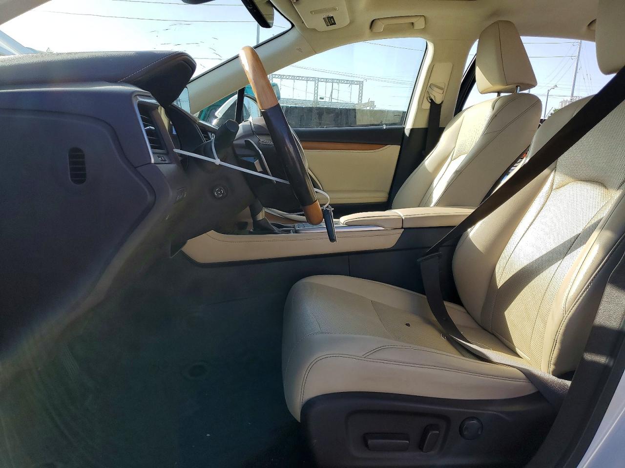2020 LEXUS RX photo 7