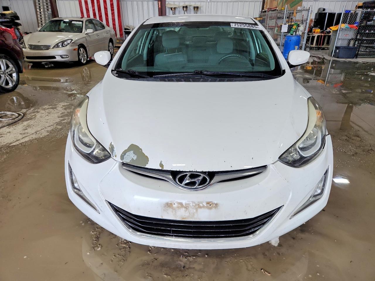 2016 HYUNDAI ELANTRA SE photo 9