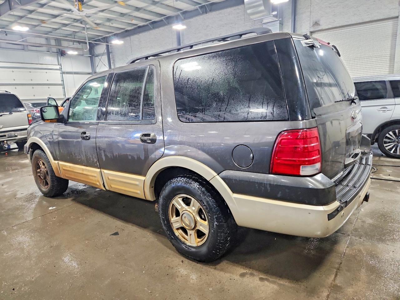2005 FORD EXPEDITION EDDIE BAUER photo 2