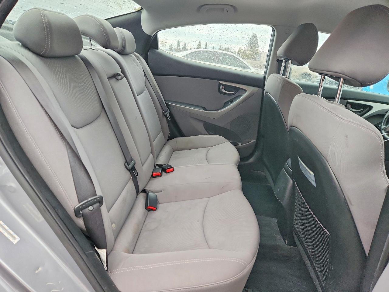 2015 HYUNDAI ELANTRA SE photo 19