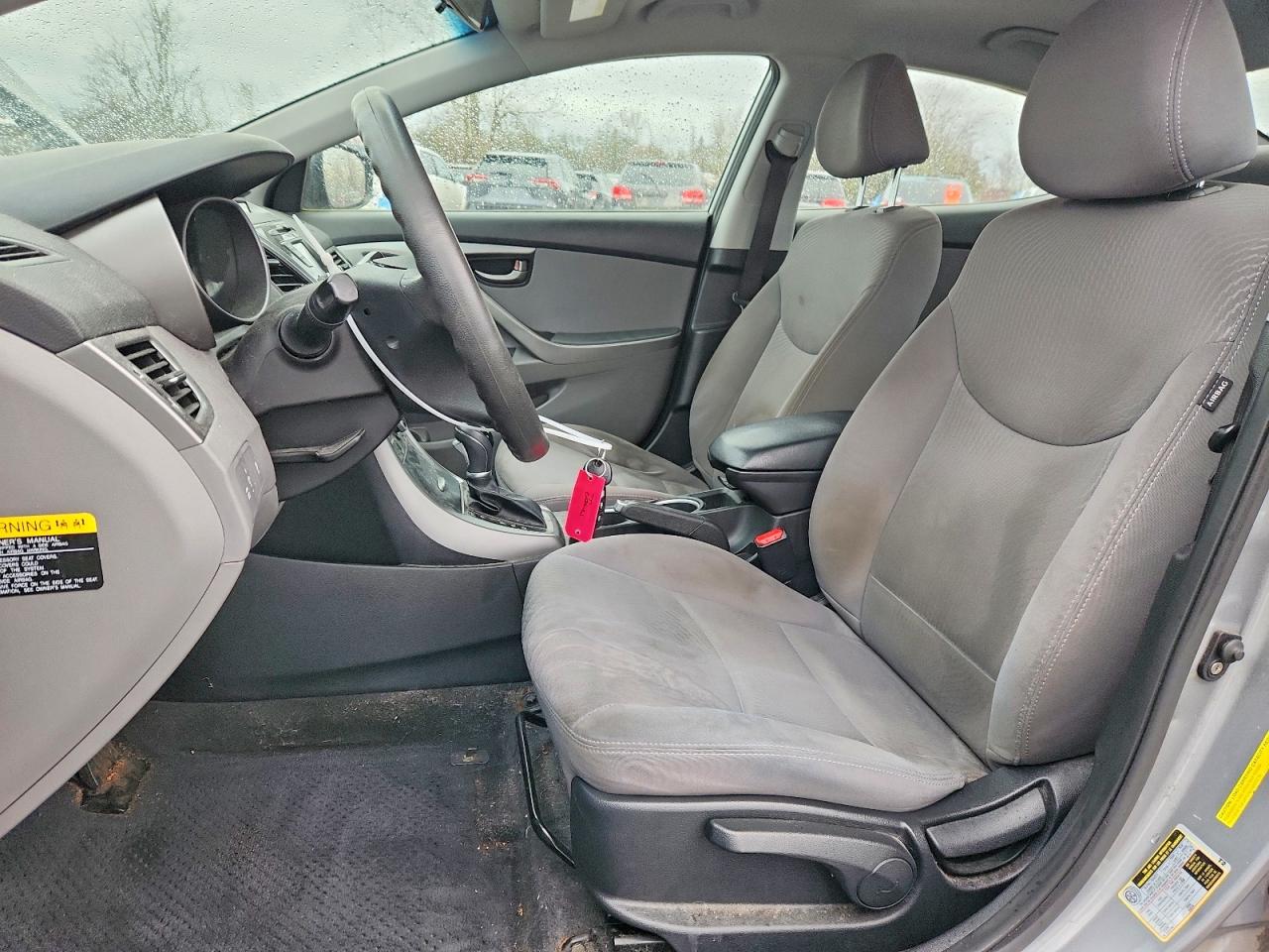 2015 HYUNDAI ELANTRA SE photo 13
