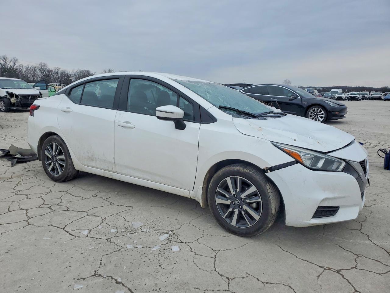 2021 NISSAN VERSA SV photo 7
