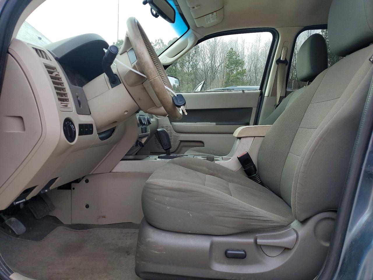 2010 FORD ESCAPE XLT photo 19
