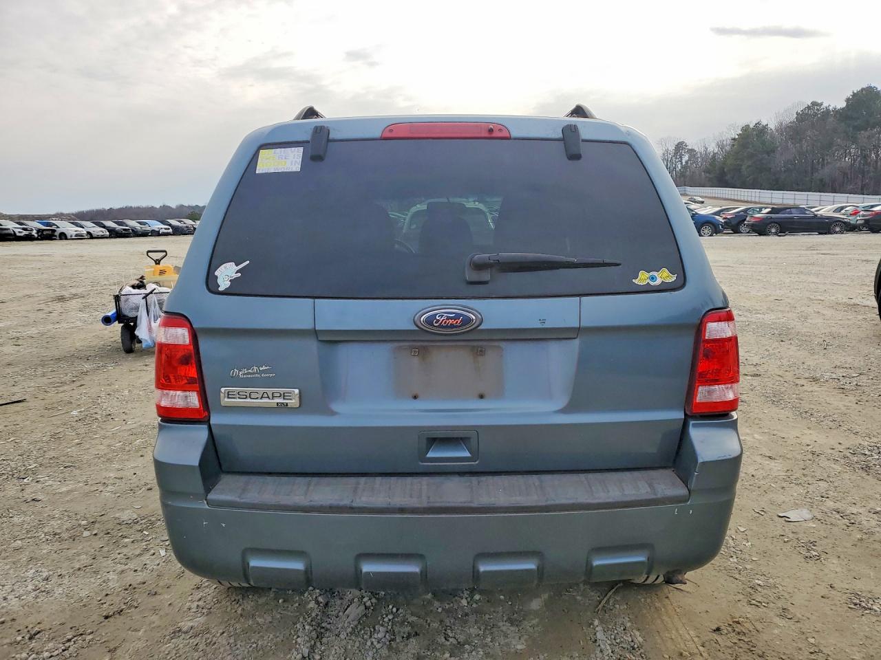 2010 FORD ESCAPE XLT photo 16