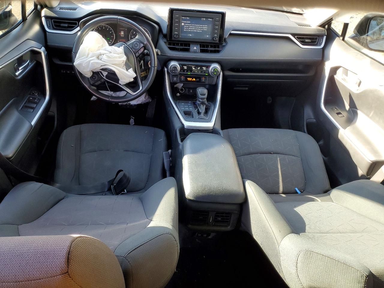 2019 TOYOTA RAV4 XLE photo 15