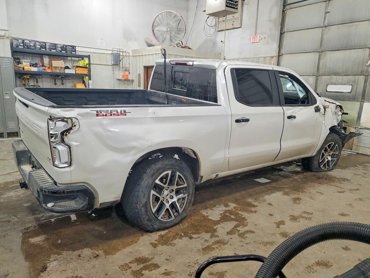 2019 CHEVROLET SILVERADO K1500 LT TRAIL BOSS photo 3