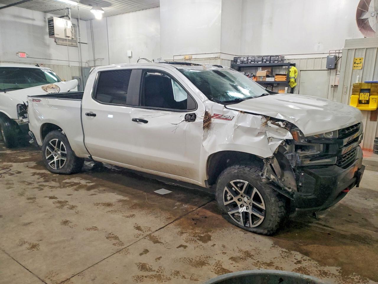 2019 CHEVROLET SILVERADO K1500 LT TRAIL BOSS photo 4