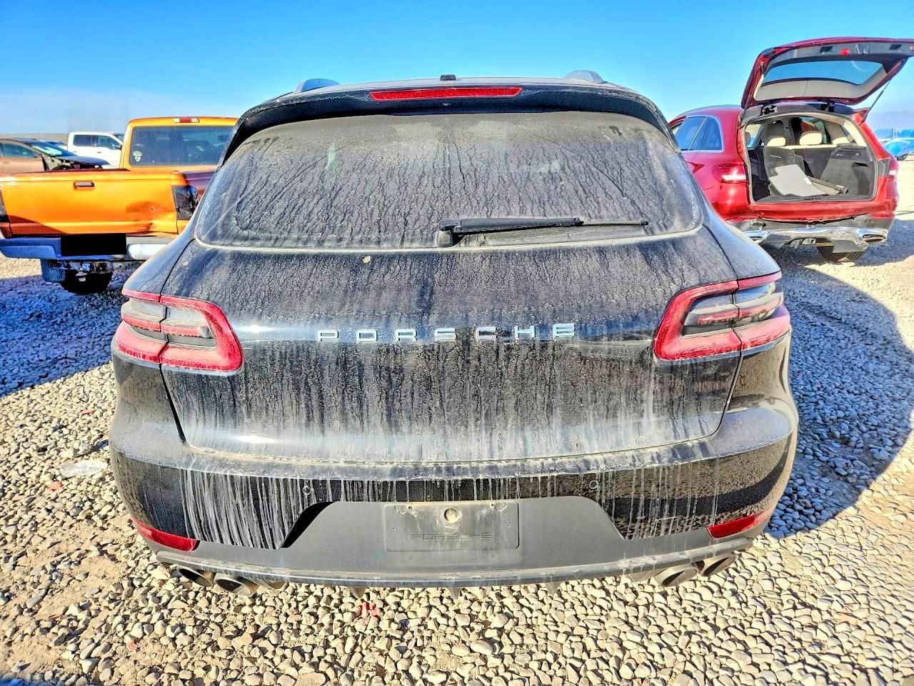 2015 PORSCHE MACAN S photo 6