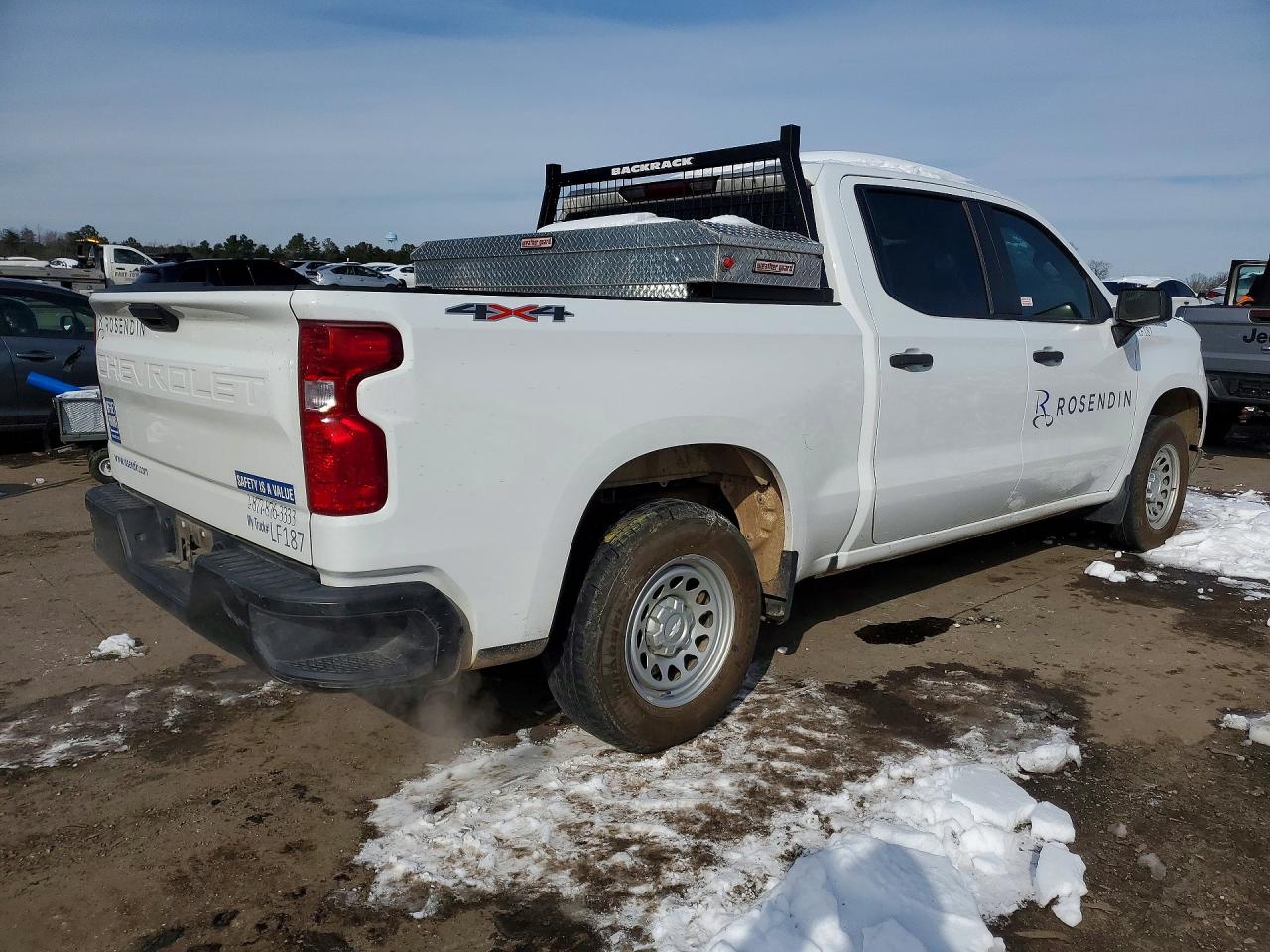 2024 CHEVROLET SILVERADO K1500 photo 5