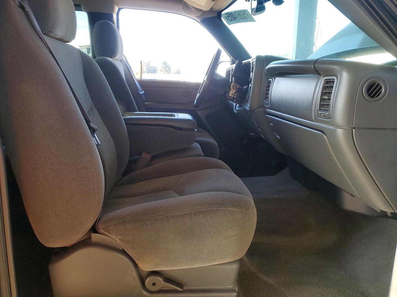 2006 CHEVROLET SILVERADO C1500 photo 13