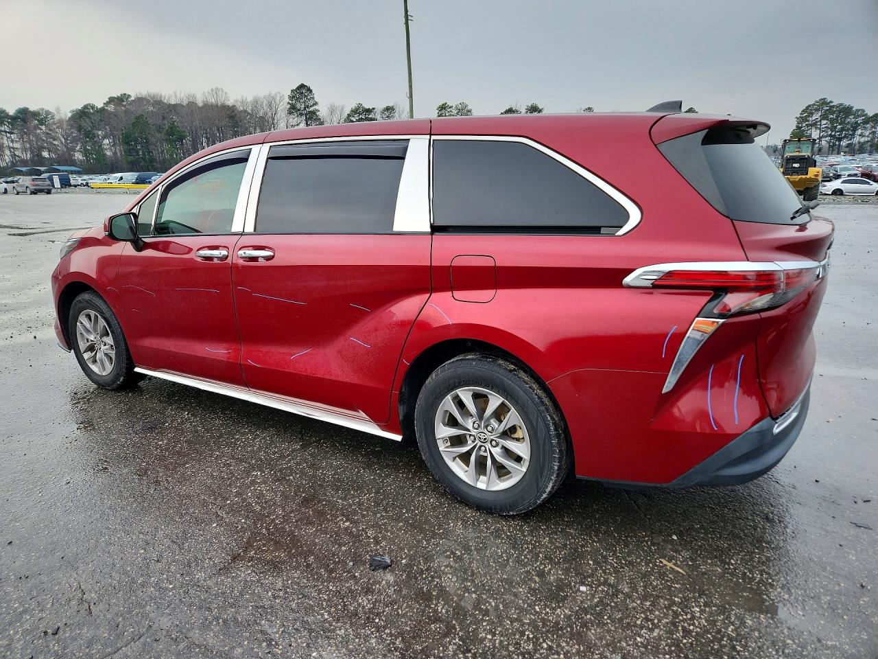 2022 TOYOTA SIENNA LE 8-PASSENGER photo 2