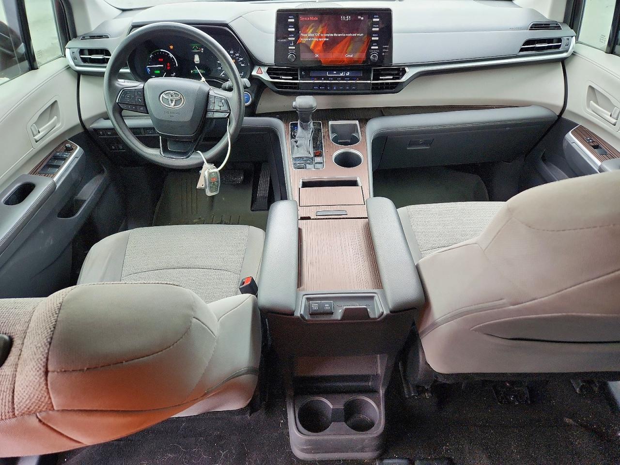 2022 TOYOTA SIENNA LE 8-PASSENGER photo 8