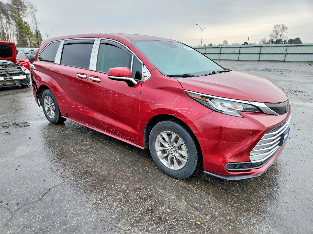2022 TOYOTA SIENNA LE 8-PASSENGER photo 4