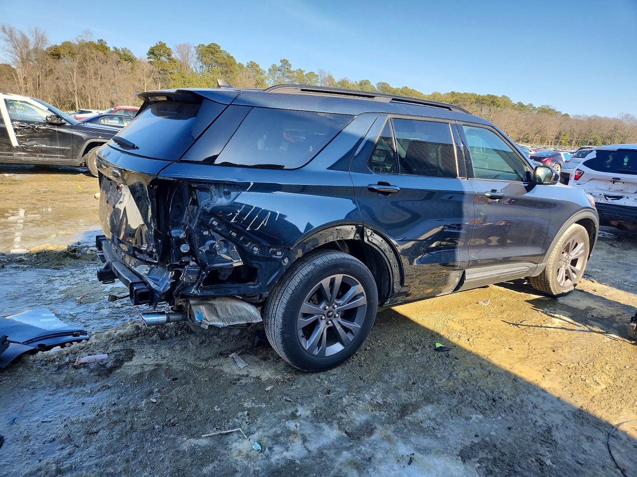 2023 FORD EXPLORER XLT photo 9