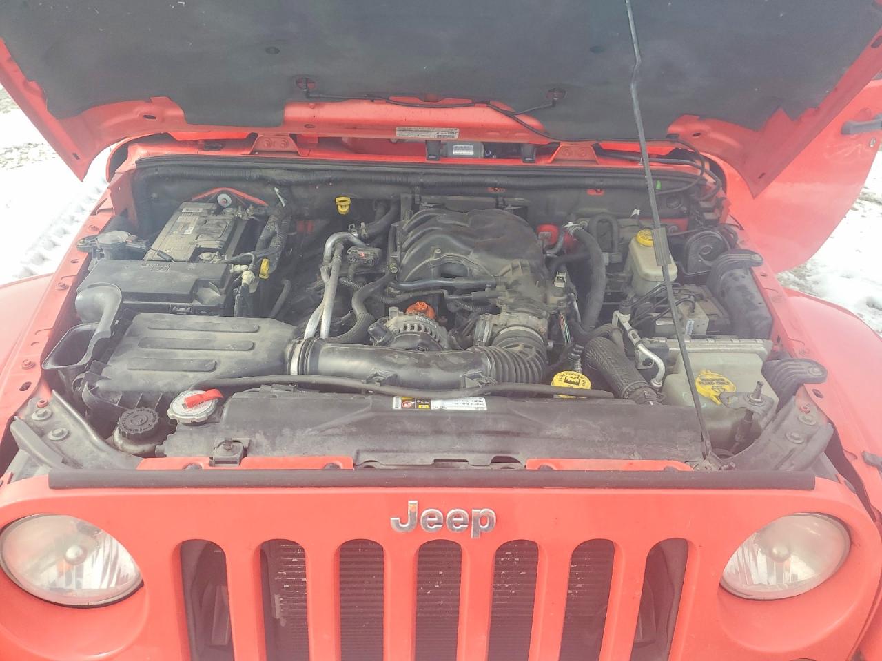 2013 JEEP WRANGLER SAHARA photo 11
